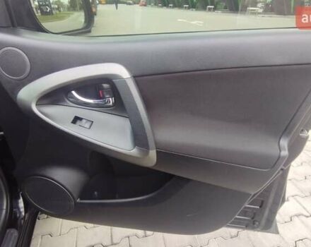 Чорний Тойота РАВ 4, об'ємом двигуна 2 л та пробігом 184 тис. км за 12500 $, фото 18 на Automoto.ua