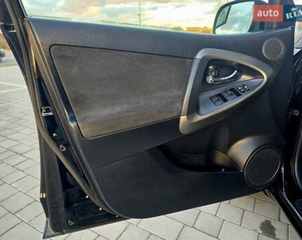 Черный Тойота РАВ 4, объемом двигателя 2.2 л и пробегом 182 тыс. км за 13950 $, фото 68 на Automoto.ua