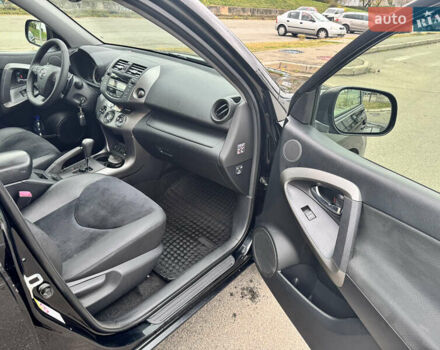 Черный Тойота РАВ 4, объемом двигателя 2 л и пробегом 73 тыс. км за 14800 $, фото 14 на Automoto.ua