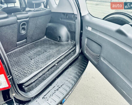 Черный Тойота РАВ 4, объемом двигателя 2 л и пробегом 73 тыс. км за 14800 $, фото 11 на Automoto.ua