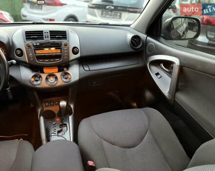 Черный Тойота РАВ 4, объемом двигателя 2 л и пробегом 184 тыс. км за 12900 $, фото 50 на Automoto.ua