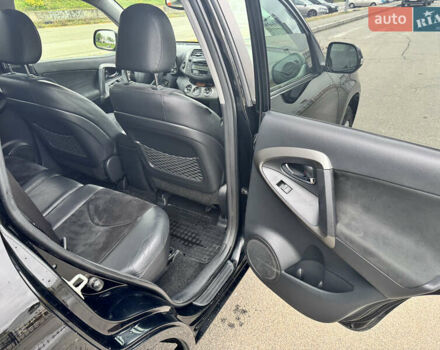 Черный Тойота РАВ 4, объемом двигателя 2 л и пробегом 73 тыс. км за 14800 $, фото 13 на Automoto.ua