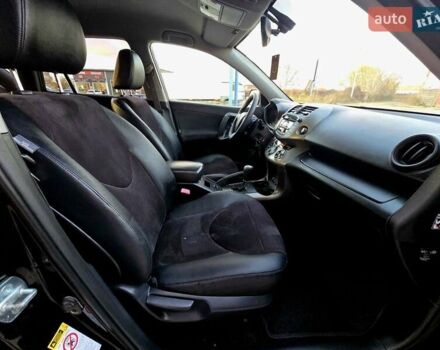 Черный Тойота РАВ 4, объемом двигателя 2.2 л и пробегом 182 тыс. км за 13950 $, фото 49 на Automoto.ua