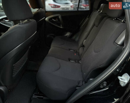 Черный Тойота РАВ 4, объемом двигателя 2 л и пробегом 184 тыс. км за 12900 $, фото 39 на Automoto.ua