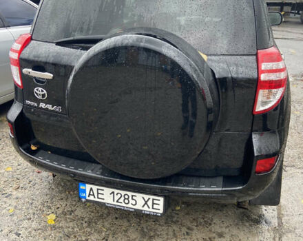 Черный Тойота РАВ 4, объемом двигателя 1.99 л и пробегом 140 тыс. км за 15500 $, фото 1 на Automoto.ua