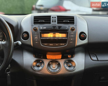 Черный Тойота РАВ 4, объемом двигателя 2 л и пробегом 184 тыс. км за 12900 $, фото 47 на Automoto.ua