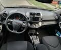 Чорний Тойота РАВ 4, об'ємом двигуна 2 л та пробігом 250 тис. км за 13500 $, фото 6 на Automoto.ua