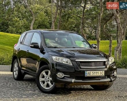 Чорний Тойота РАВ 4, об'ємом двигуна 2 л та пробігом 210 тис. км за 12500 $, фото 6 на Automoto.ua