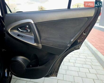 Черный Тойота РАВ 4, объемом двигателя 2.2 л и пробегом 182 тыс. км за 13950 $, фото 53 на Automoto.ua