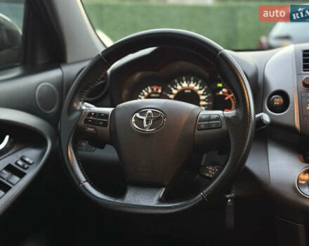 Черный Тойота РАВ 4, объемом двигателя 2 л и пробегом 184 тыс. км за 12900 $, фото 46 на Automoto.ua