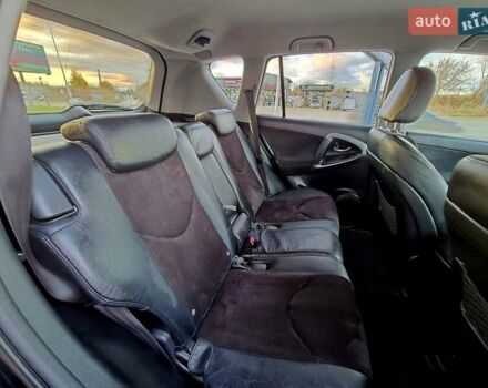 Черный Тойота РАВ 4, объемом двигателя 2.2 л и пробегом 182 тыс. км за 13950 $, фото 56 на Automoto.ua