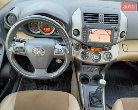 Чорний Тойота РАВ 4, об'ємом двигуна 0 л та пробігом 183 тис. км за 8350 $, фото 5 на Automoto.ua