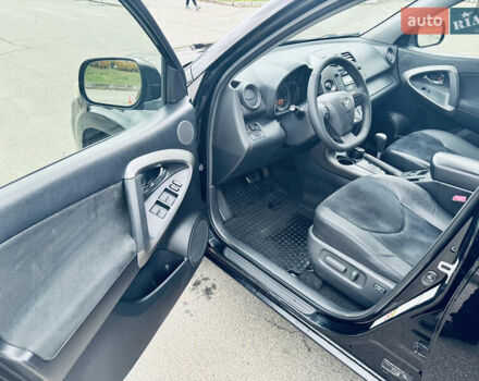 Черный Тойота РАВ 4, объемом двигателя 2 л и пробегом 73 тыс. км за 14800 $, фото 8 на Automoto.ua