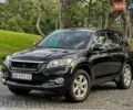 Чорний Тойота РАВ 4, об'ємом двигуна 2 л та пробігом 210 тис. км за 12500 $, фото 4 на Automoto.ua