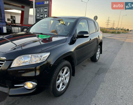 Чорний Тойота РАВ 4, об'ємом двигуна 2 л та пробігом 140 тис. км за 11500 $, фото 4 на Automoto.ua