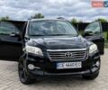 Черный Тойота РАВ 4, объемом двигателя 2.23 л и пробегом 242 тыс. км за 13000 $, фото 1 на Automoto.ua