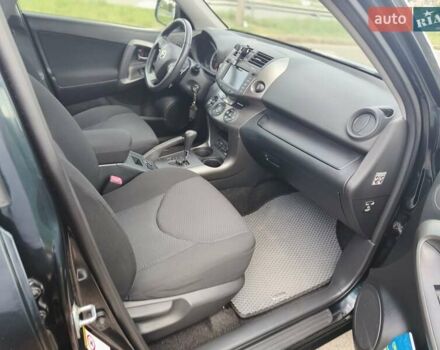Чорний Тойота РАВ 4, об'ємом двигуна 2 л та пробігом 250 тис. км за 13500 $, фото 8 на Automoto.ua