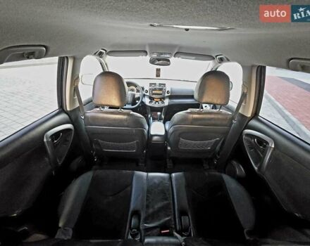 Черный Тойота РАВ 4, объемом двигателя 2.2 л и пробегом 182 тыс. км за 13950 $, фото 61 на Automoto.ua