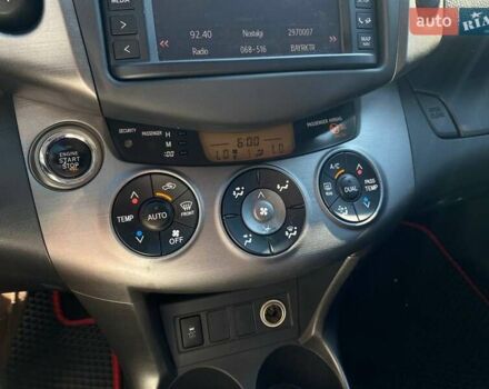 Черный Тойота РАВ 4, объемом двигателя 2.2 л и пробегом 225 тыс. км за 13950 $, фото 14 на Automoto.ua