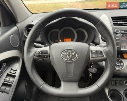 Тойота РАВ 4 2012 в Киеве на Automoto.ua Черный Тойота РАВ 4, объемом двигателя 2 л и пробегом 153 тыс. км за 12850 $, фото 21 на Automoto.ua