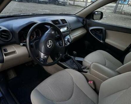 Чорний Тойота РАВ 4, об'ємом двигуна 2.49 л та пробігом 155 тис. км за 11800 $, фото 11 на Automoto.ua