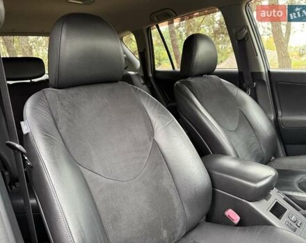 Тойота РАВ 4 2012 в Киеве на Automoto.ua Черный Тойота РАВ 4, объемом двигателя 2 л и пробегом 153 тыс. км за 12850 $, фото 29 на Automoto.ua