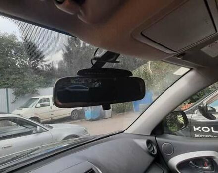 Чорний Тойота РАВ 4, об'ємом двигуна 2 л та пробігом 115 тис. км за 13200 $, фото 5 на Automoto.ua