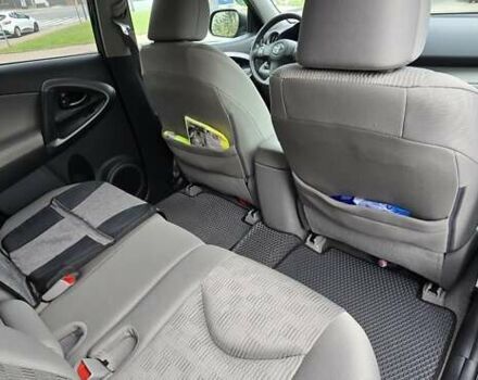 Черный Тойота РАВ 4, объемом двигателя 2.49 л и пробегом 160 тыс. км за 12500 $, фото 7 на Automoto.ua