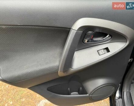 Тойота РАВ 4 2012 в Киеве на Automoto.ua Черный Тойота РАВ 4, объемом двигателя 2 л и пробегом 153 тыс. км за 12850 $, фото 45 на Automoto.ua