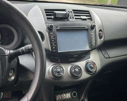 Чорний Тойота РАВ 4, об'ємом двигуна 1.99 л та пробігом 188 тис. км за 15500 $, фото 6 на Automoto.ua