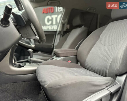 Черный Тойота РАВ 4, объемом двигателя 2.2 л и пробегом 253 тыс. км за 13990 $, фото 10 на Automoto.ua