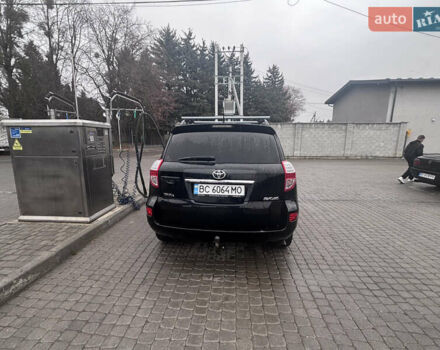 Чорний Тойота РАВ 4, об'ємом двигуна 2.23 л та пробігом 250 тис. км за 14500 $, фото 4 на Automoto.ua