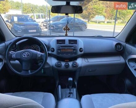 Черный Тойота РАВ 4, объемом двигателя 2.5 л и пробегом 211 тыс. км за 12000 $, фото 12 на Automoto.ua