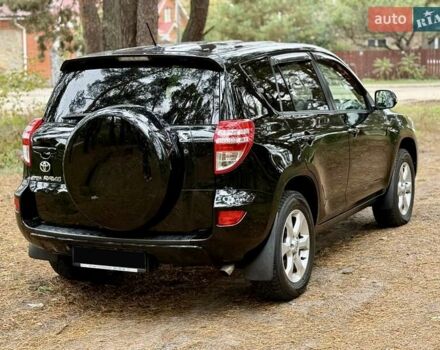 Чорний Тойота РАВ 4, об'ємом двигуна 2 л та пробігом 153 тис. км за 12900 $, фото 6 на Automoto.ua