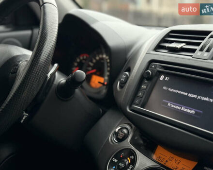 Черный Тойота РАВ 4, объемом двигателя 2.2 л и пробегом 253 тыс. км за 13990 $, фото 8 на Automoto.ua