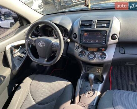 Черный Тойота РАВ 4, объемом двигателя 2.2 л и пробегом 225 тыс. км за 13950 $, фото 9 на Automoto.ua