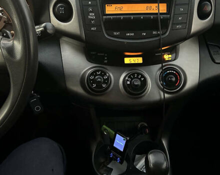 Черный Тойота РАВ 4, объемом двигателя 2 л и пробегом 122 тыс. км за 13700 $, фото 23 на Automoto.ua