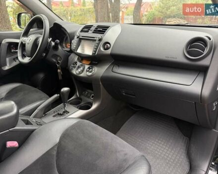 Тойота РАВ 4 2012 в Киеве на Automoto.ua Черный Тойота РАВ 4, объемом двигателя 2 л и пробегом 153 тыс. км за 12850 $, фото 27 на Automoto.ua