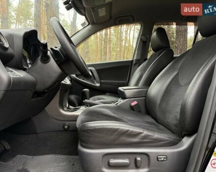 Чорний Тойота РАВ 4, об'ємом двигуна 2 л та пробігом 153 тис. км за 12900 $, фото 16 на Automoto.ua