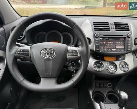 Тойота РАВ 4 2012 в Киеве на Automoto.ua Черный Тойота РАВ 4, объемом двигателя 2 л и пробегом 153 тыс. км за 12850 $, фото 20 на Automoto.ua