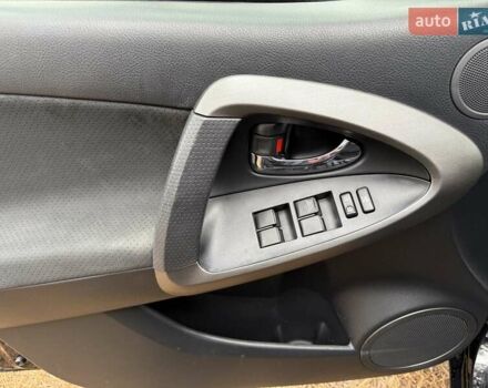 Тойота РАВ 4 2012 в Киеве на Automoto.ua Черный Тойота РАВ 4, объемом двигателя 2 л и пробегом 153 тыс. км за 12850 $, фото 44 на Automoto.ua