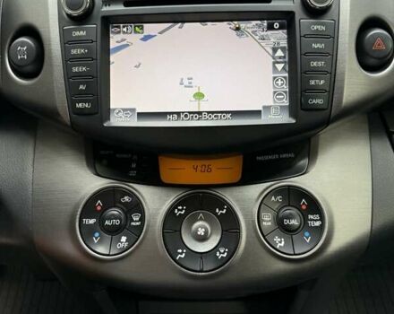 Чорний Тойота РАВ 4, об'ємом двигуна 2 л та пробігом 153 тис. км за 12999 $, фото 54 на Automoto.ua