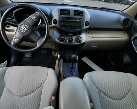 Чорний Тойота РАВ 4, об'ємом двигуна 2.49 л та пробігом 155 тис. км за 11800 $, фото 8 на Automoto.ua