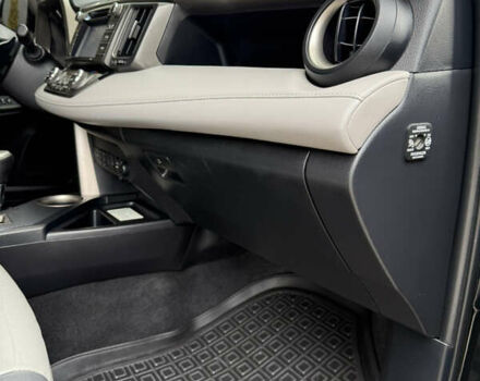 Тойота РАВ 4 2013 в Тернополе на Automoto.ua Черный Тойота РАВ 4, объемом двигателя 2.23 л и пробегом 214 тыс. км за 16500 $, фото 32 на Automoto.ua