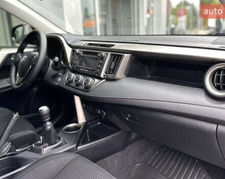 Черный Тойота РАВ 4, объемом двигателя 1.99 л и пробегом 172 тыс. км за 13990 $, фото 17 на Automoto.ua