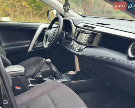 Тойота РАВ 4 2013 в Луцке на Automoto.ua Черный Тойота РАВ 4, объемом двигателя 2 л и пробегом 270 тыс. км за 14700 $, фото 8 на Automoto.ua