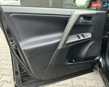 Черный Тойота РАВ 4, объемом двигателя 2.23 л и пробегом 114 тыс. км за 19600 $, фото 19 на Automoto.ua