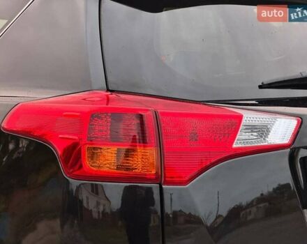 Тойота РАВ 4 2013 в Ахтырке на Automoto.ua Черный Тойота РАВ 4, объемом двигателя 2.23 л и пробегом 152 тыс. км за 12750 $, фото 12 на Automoto.ua