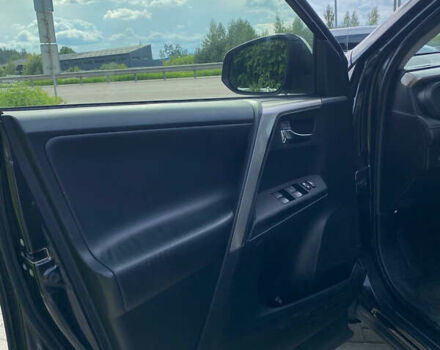 Черный Тойота РАВ 4, объемом двигателя 1.99 л и пробегом 200 тыс. км за 16000 $, фото 8 на Automoto.ua