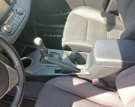 Черный Тойота РАВ 4, объемом двигателя 2 л и пробегом 146 тыс. км за 7900 $, фото 10 на Automoto.ua